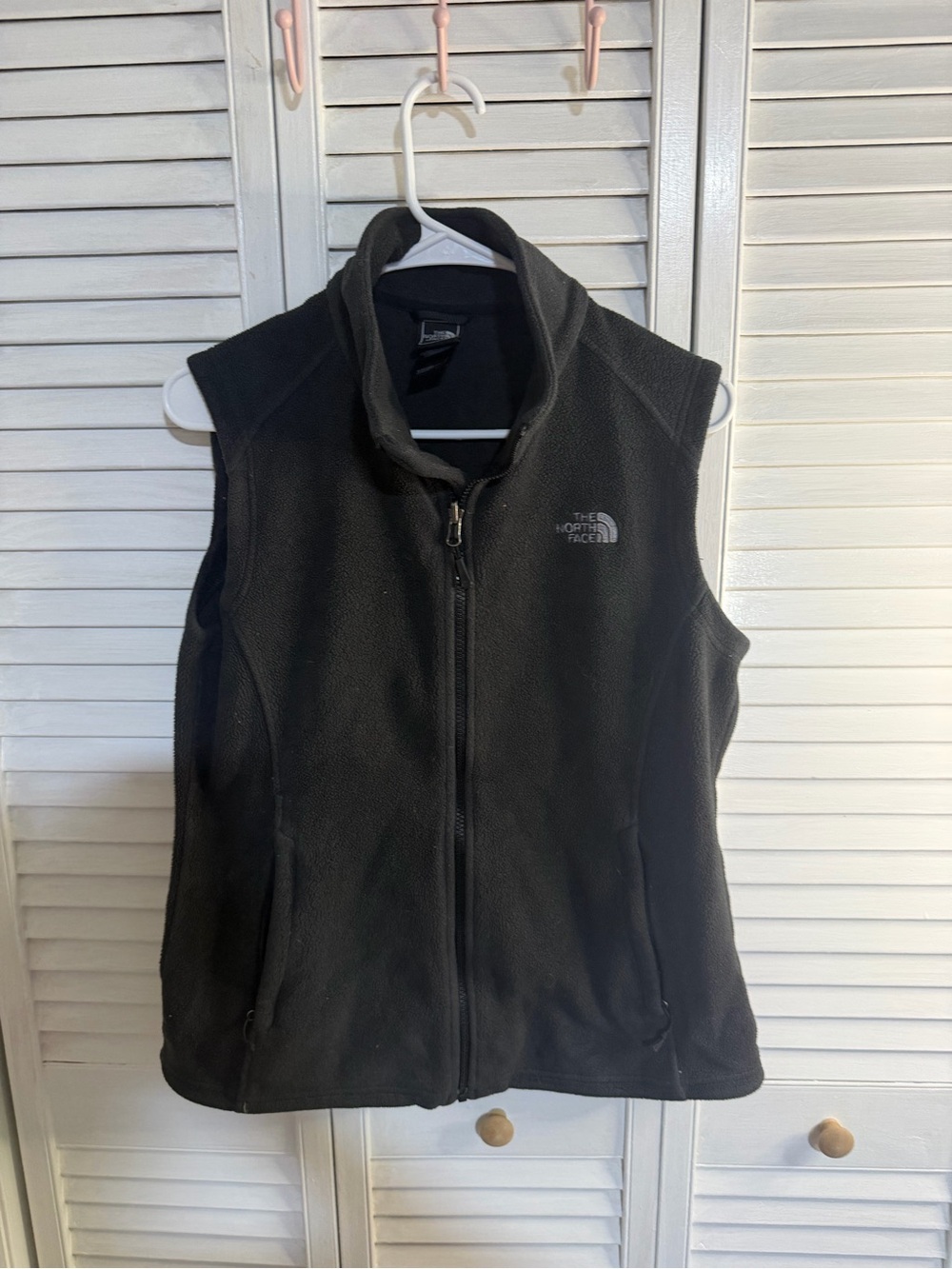 The North Face Women's Black Fleece Vest - Full Zip